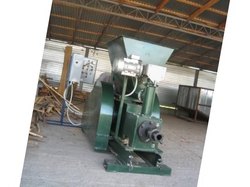 Percussive press for briquetting on sale €0